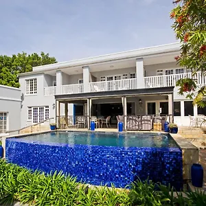On Main And Conference Centre Lodge Port Elizabeth