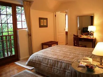 Acorn House Bed & Breakfast Cape Town 4*,  South Africa