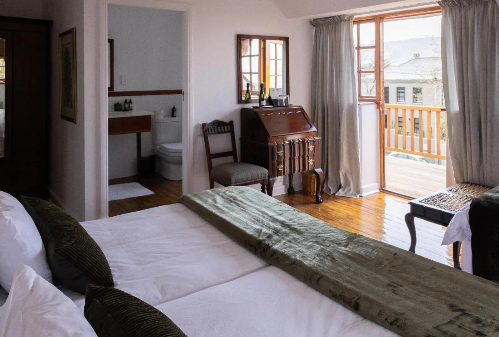 Acorn House Bed & Breakfast Cape Town