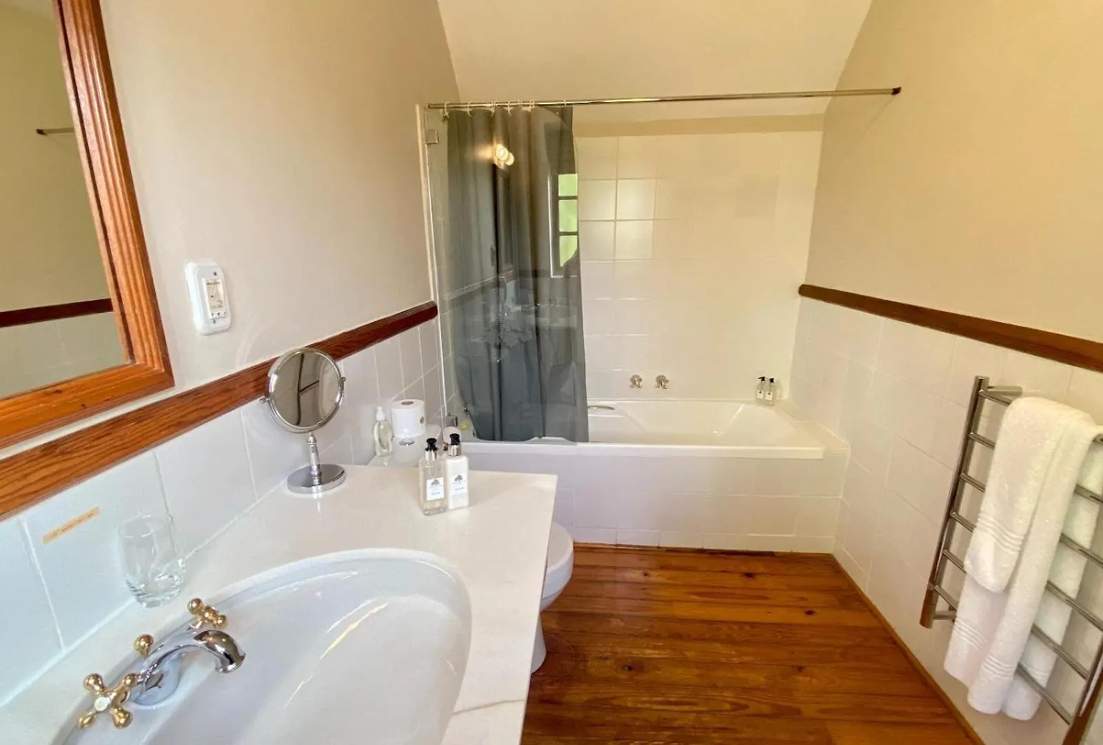 Acorn House Bed & Breakfast Cape Town