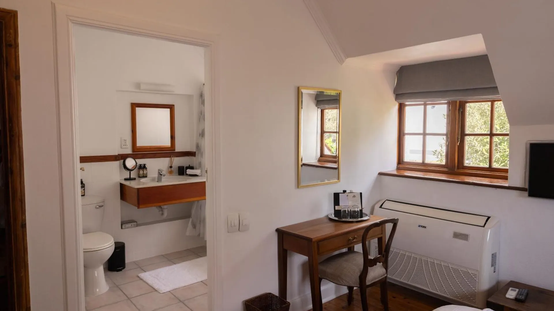 Acorn House Bed & Breakfast Cape Town
