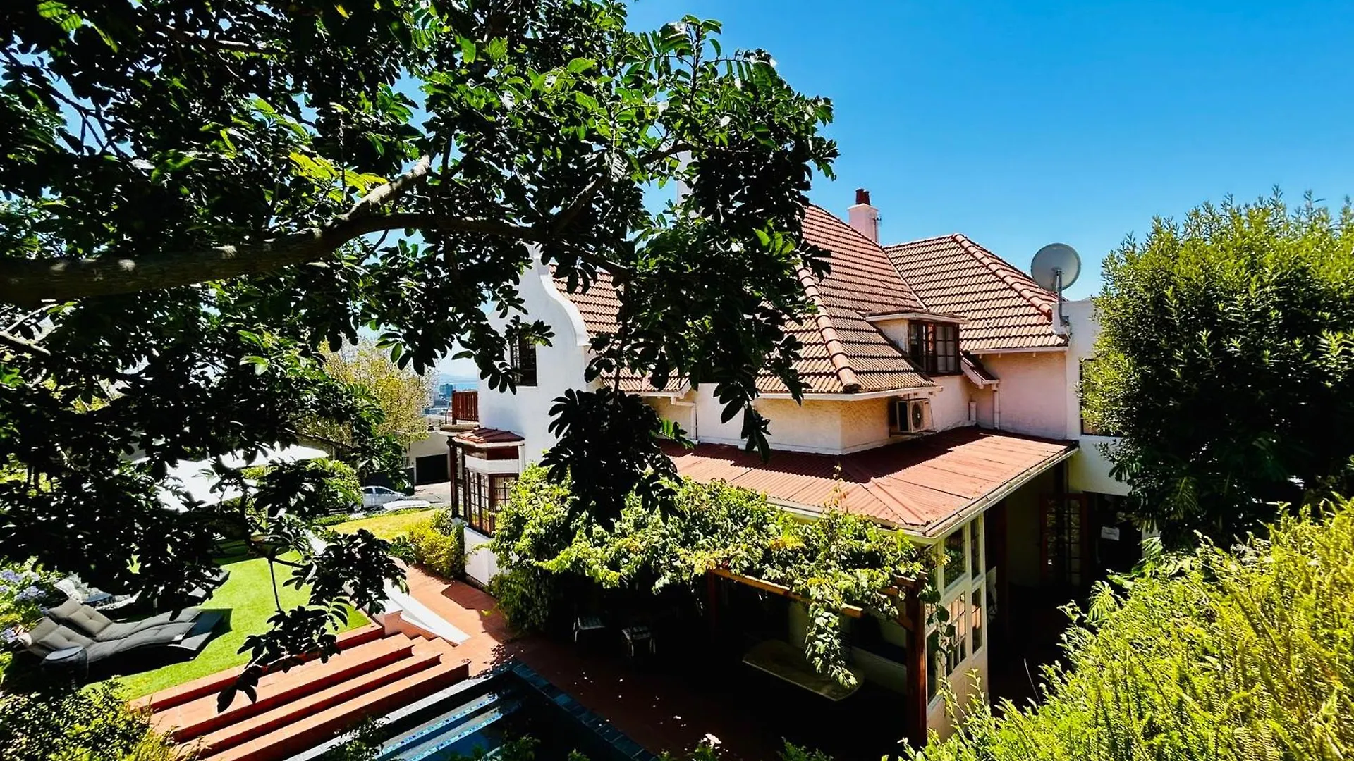 ****  Acorn House Bed & Breakfast Cape Town South Africa